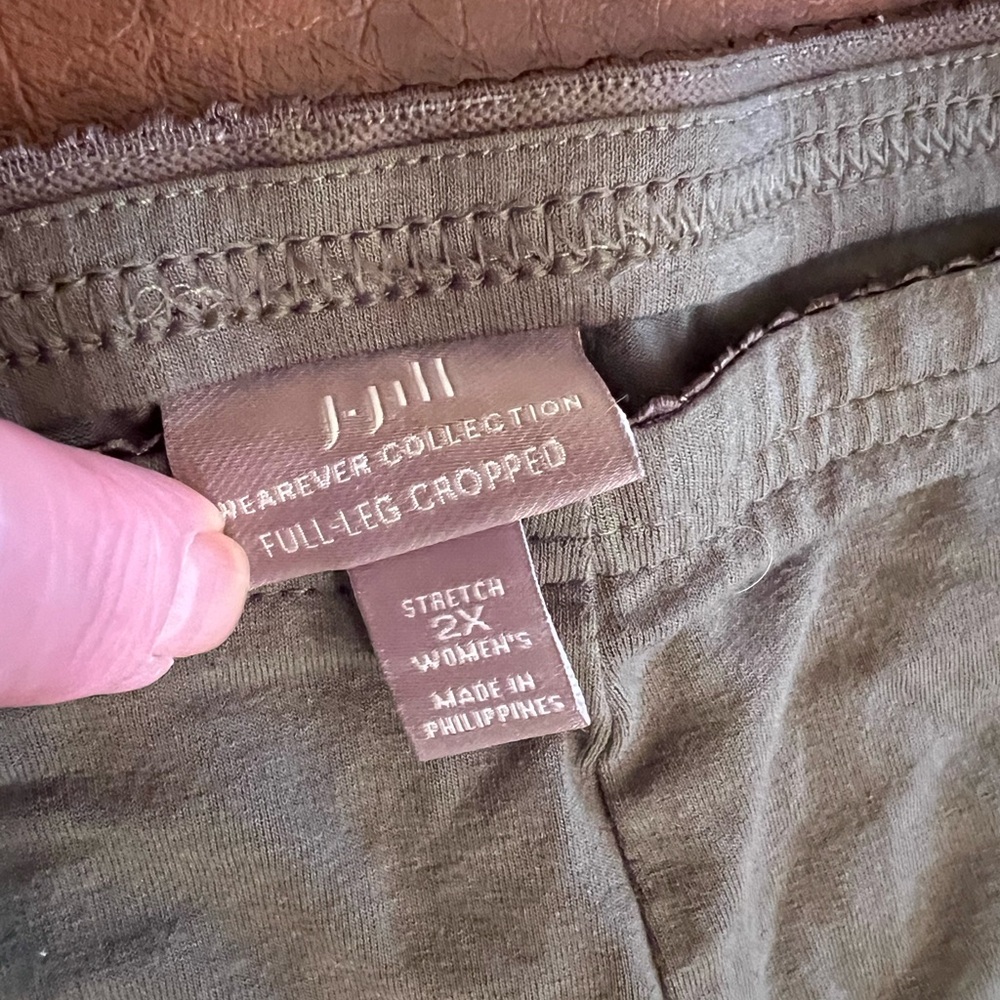 Jjill women’s two pair 2X full leg cropped pants. - Picture 3 of 6